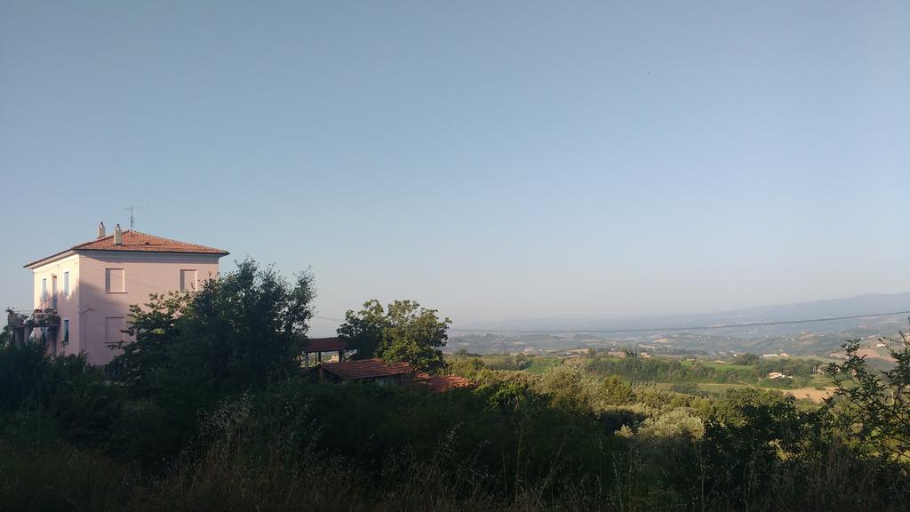 Tramonti E Valli Calvi dellʼ Umbria Kültér fotó